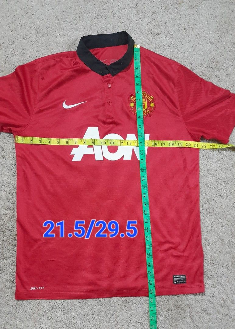 Manchester United 2013-2014 home football jersey made by Nike (Category: Activewear) located in Gurun. Submitted by jerseyseeker (Listing ID 1448532286, Image 3). Description: bismillah details rujuk gambar Manchester United 2013-2014 home football jersey made by Nike conditions padu lagi kecuali ade kesan pulls kecik2 tidak menjejaskan pemakaian (rujuk 2 gambar terakhir) rm 180 siap post semenanjung .