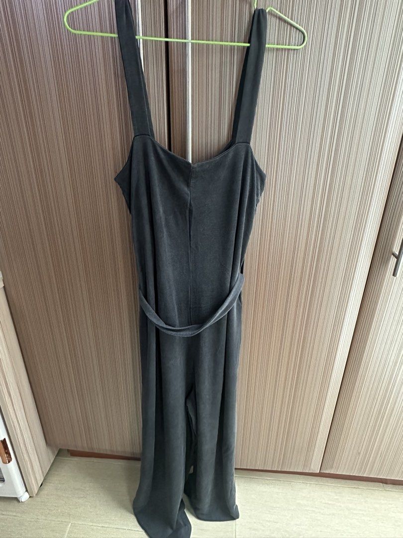 Mango Black Wide Leg Jumpsuit Size S (Category: Jumpsuits) located in Taguig. Submitted by stigmapanda (Listing ID 1448694302, Image 2). Description: - Mango black wide leg jumpsuit - Size S - Adjustable straps - Tie waist - Made in Turkey - Perfect for casual outings or dressing up.