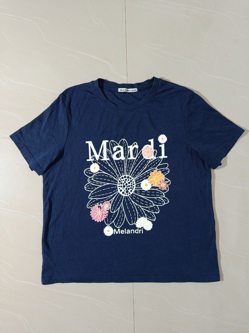Mardi Mercedi Womens shirt (Category: Activewear) located in Manila. Submitted by goodsrags (Listing ID 1448677058, Image 1). Description: 24L/21W What you see is what you get.