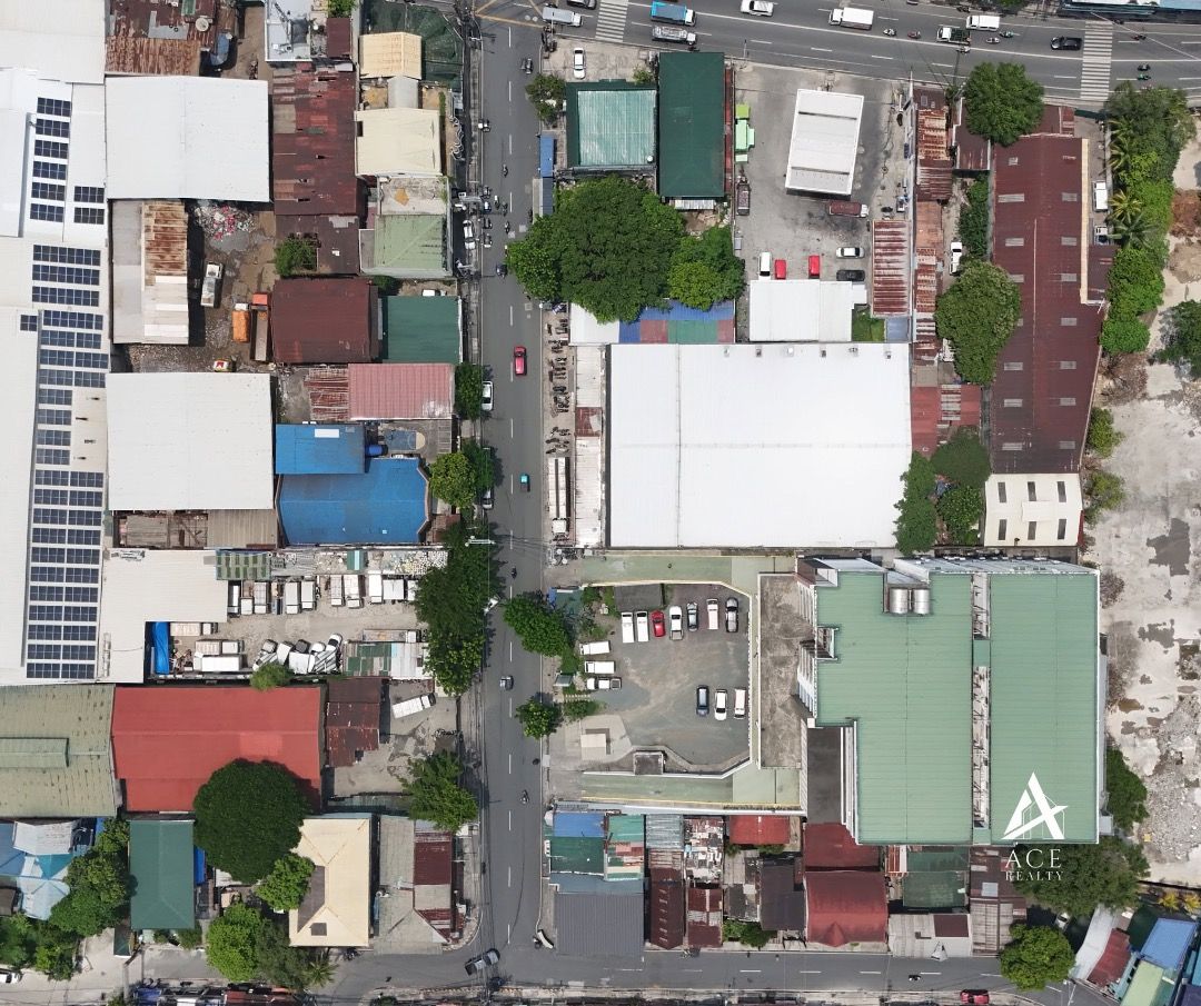 📍Marick Drive, Sto. Domingo, Cainta Rizal (Category: Lot) located in Mandaluyong City. Submitted by arevalojoshua_realtor (Listing ID 1448601262, Image 2). Description: 📍Marick Drive, Sto. Domingo, Cainta Rizal 1,835 sqm lot area Commercial property for Sale Ideal for Warehouse, Showroom Rectangular shaped Beside gas station Beside Metro Rizal Doctors Hospital Direct Listing ₱130,000,000 To schedule viewing: 09177195777.