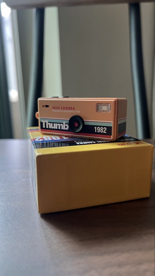 Mini Flip Digital Camera 256GB (Category: Cameras) located in Pasay City. Submitted by coffilm (Listing ID 1448546770, Image 2). Description: Brings the vibes back but with modern conveniences. Capture everyday memories, travel adventures, and aesthetic content. Comes complete with a 256GB high-speed memory card and Apple card reader adapter Features & Specifications * Mini Digital Camera * Retro/Vintage Design * 720P and 1080P HD Video Recording