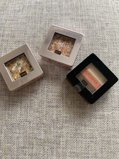 (Category: ) located in . Submitted by buysellcloset (Listing ID 1448527660, Image 1). Description: .