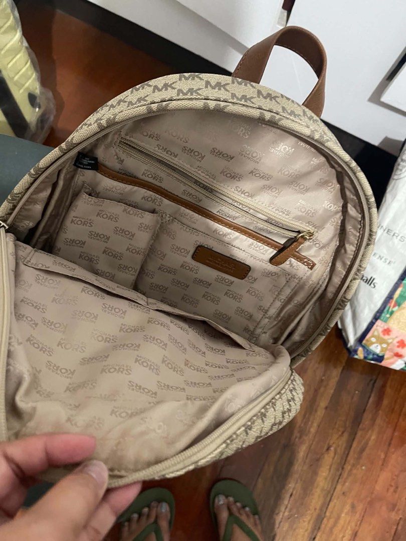 MK Backpack (Category: Luxury Bags & Wallets) located in Pasig City. Submitted by declutterzzzz (Listing ID 1448501664, Image 3). Description: 💯 authentic Pasalubong frm USA Barely used Rfs: Decluterring.