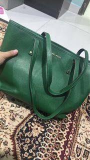 (Category: ) located in . Submitted by saffieyna (Listing ID 1448632141, Image 1). Description: .