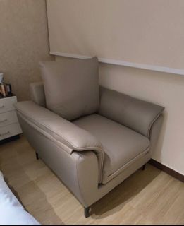 (Category: ) located in . Submitted by ilovesingaporesg (Listing ID 1448497073, Image 1). Description: .