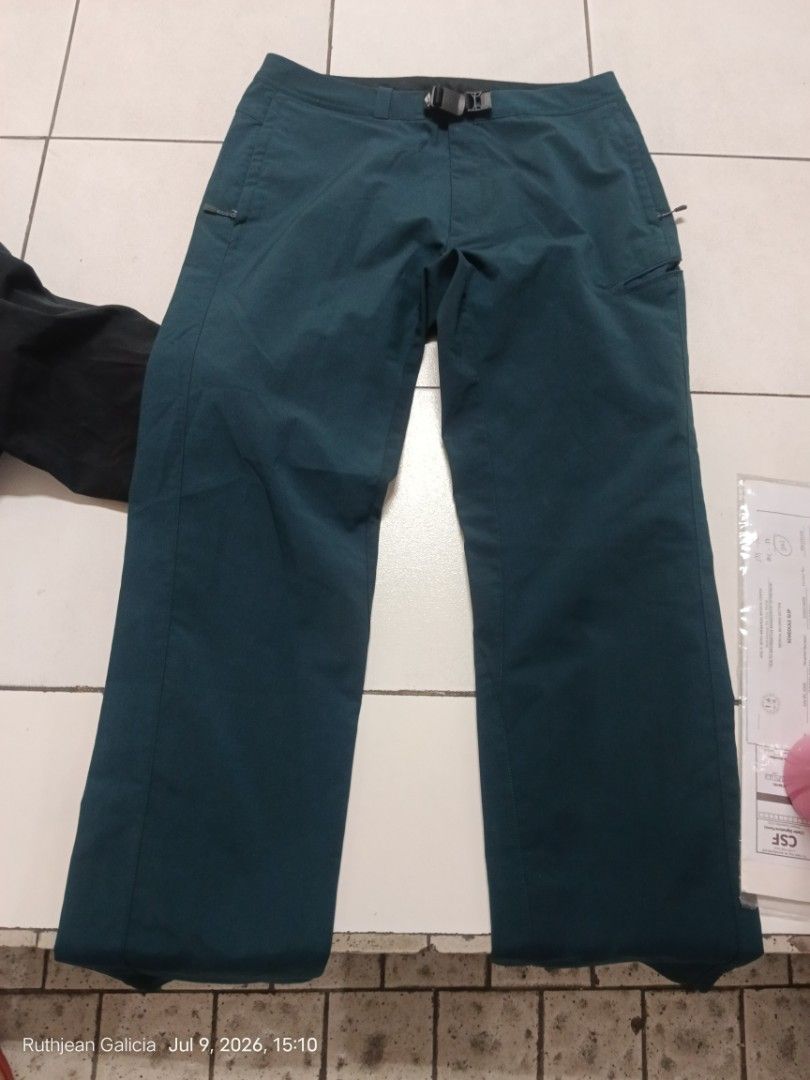 Montbell Outdoor Pants Size M Teal (Category: Other Bottoms) located in Valenzuela. Submitted by relchris22 (Listing ID 1448556306, Image 2). Description: - Montbell outdoor pants - Color: Teal - Size: Medium (M) - Adjustable buckle at the waist for a custom fit - Inner mesh lining for breathability - Ideal for hiking and outdoor activities - Please check photos for detailed condition.
