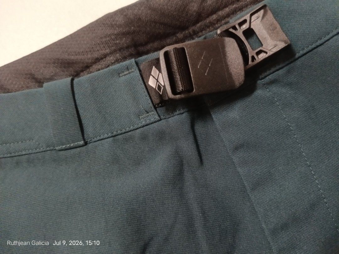 Montbell Outdoor Pants Size M Teal (Category: Other Bottoms) located in Valenzuela. Submitted by relchris22 (Listing ID 1448556306, Image 3). Description: - Montbell outdoor pants - Color: Teal - Size: Medium (M) - Adjustable buckle at the waist for a custom fit - Inner mesh lining for breathability - Ideal for hiking and outdoor activities - Please check photos for detailed condition.