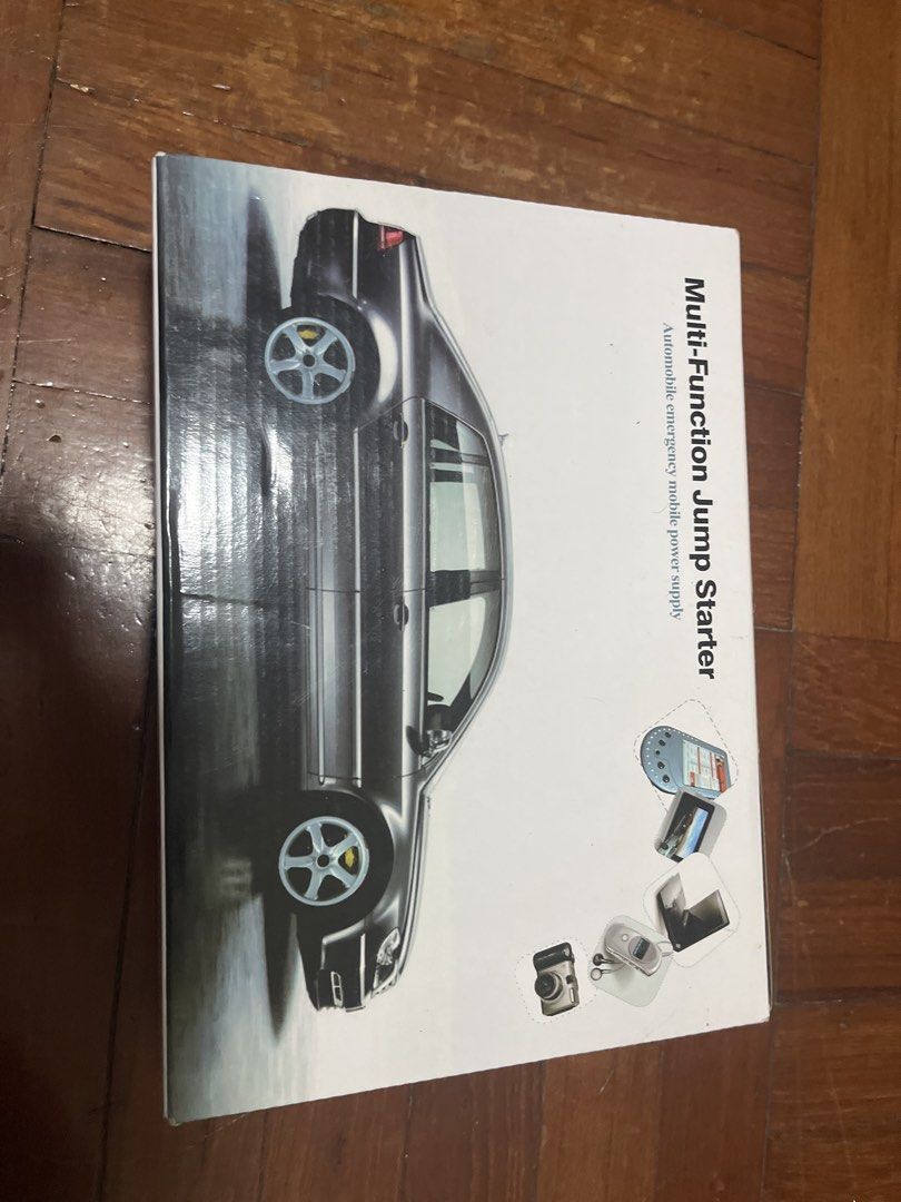 Multi function jump starter （分類：電子配件）位於 Hong Kong。 由 zanu36hk 提交（商品編號 1448638417，圖片 3）。簡介： Brand new with various functions 。