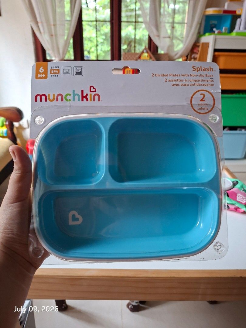 Munchkin Splash 2 Divided Plates with Non-Slip Base (Category: Weaning & Toddler Feeding) located in Ozamiz City. Submitted by dhuman (Listing ID 1448546419, Image 1). Description: For Sale: Munchkin Splash Toddler Divided Plates 2 Pack - Blue/Green Selling for ₱350.00 only Brand new/Never been used - Set of 2 Munchkin Splash divided plates (blue & green) - Non-slip base to prevent spills - BPA-free and safe for dishwashers and microwaves - Suita