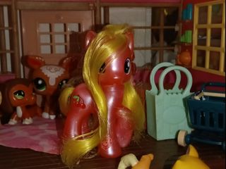 (Category: ) located in . Submitted by dewdropsss (Listing ID 1448555884, Image 1). Description: .