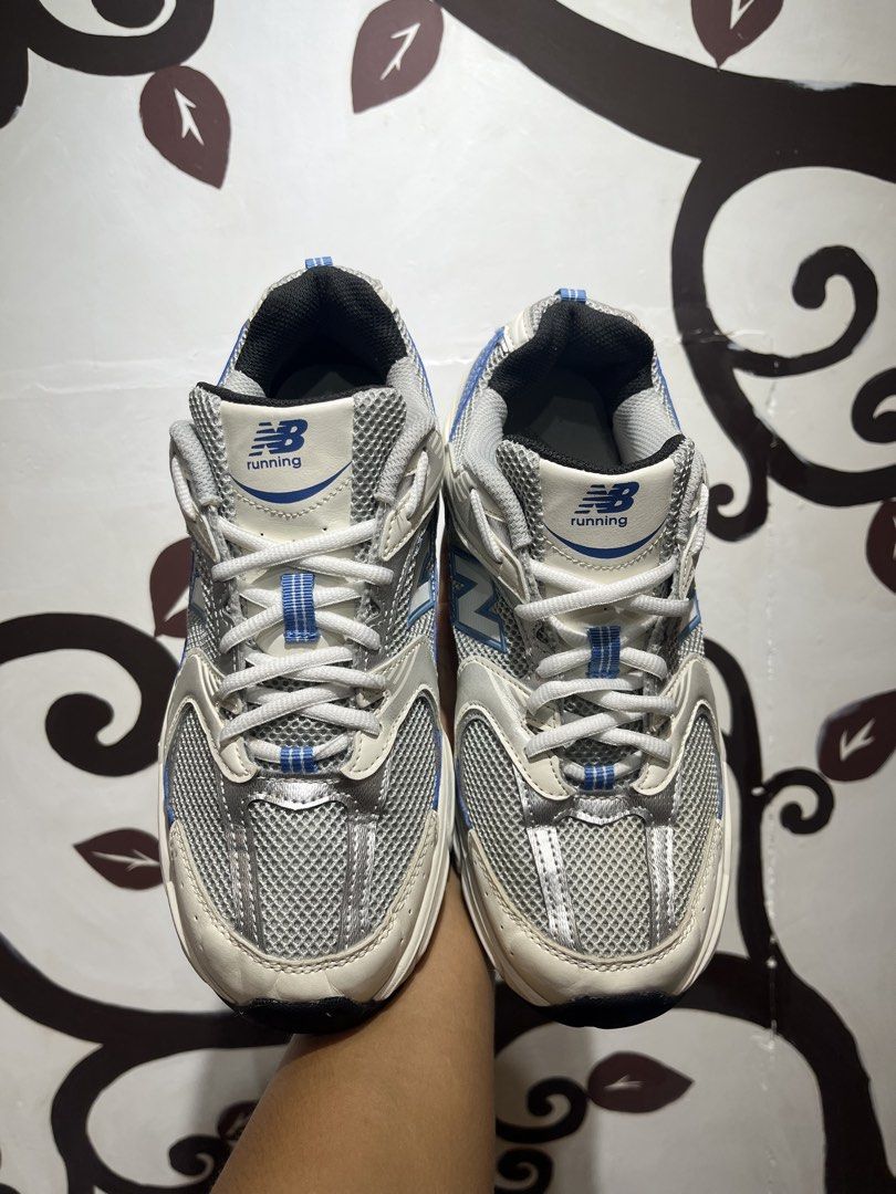 New balance 530 (Category: Casual Shoes) located in Bayog. Submitted by hared_dos (Listing ID 1448689421, Image 2). Description: 💯💯 NEW BALANCE 530💯💯 Size 9us 42 euro LEGITT AUTHENTIC Ukay-Ukay source FREE SHIPPING ‼️FREE SHIPPING PAYMENT FIRST POLICY‼️ MOP: GCASH 📦Shipping Options: JnT .
