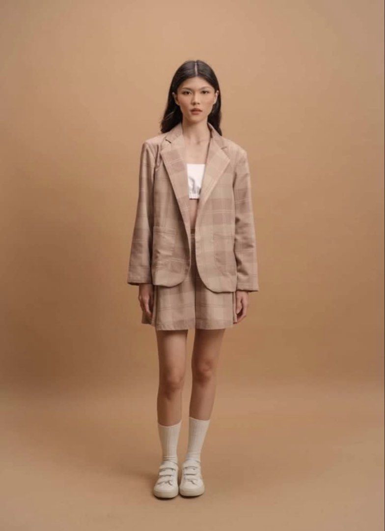 NEW! NOVERE - Plain and Plaid Blazer (Kategori: Baju Luaran) berada di Tangerang. Dikirim oleh influencerspreloved (ID iklan 1448619209, Gambar 2). Deskripsi: Retail Rp 699.000.