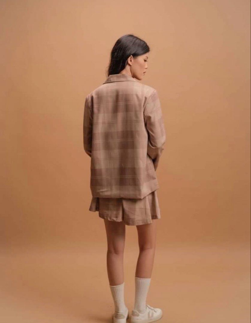 NEW! NOVERE - Plain and Plaid Blazer (Kategori: Baju Luaran) berada di Tangerang. Dikirim oleh influencerspreloved (ID iklan 1448619209, Gambar 3). Deskripsi: Retail Rp 699.000.