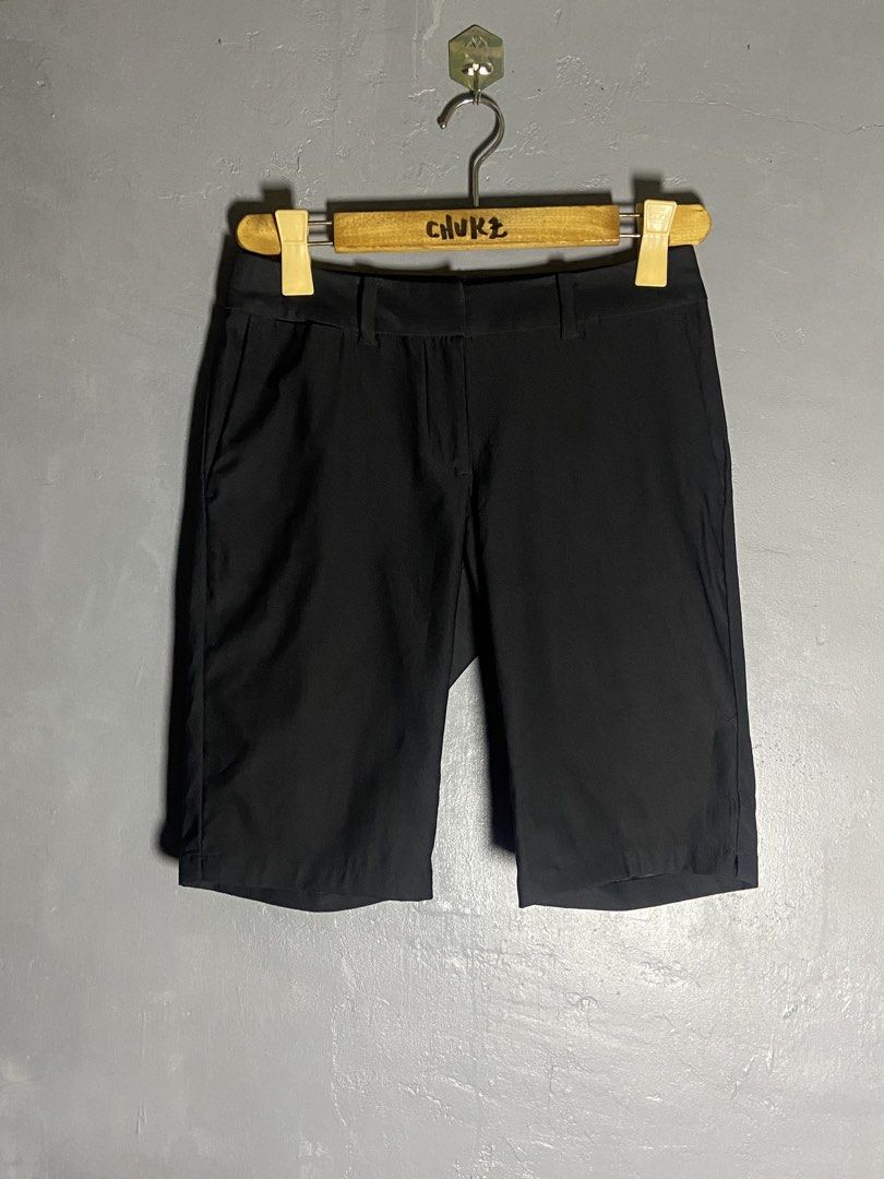 Nike Bermuda Tournament Golf Shorts (Category: Activewear) located in Cabuyao City. Submitted by saucycloset (Listing ID 1448531229, Image 2). Description: Nike Bermuda Tournament Golf Shorts Size : 0 ( small ) Dimes : 29W 19L 8H Condition : like new Issue : None Price : 650 📍Cabuyao Laguna .