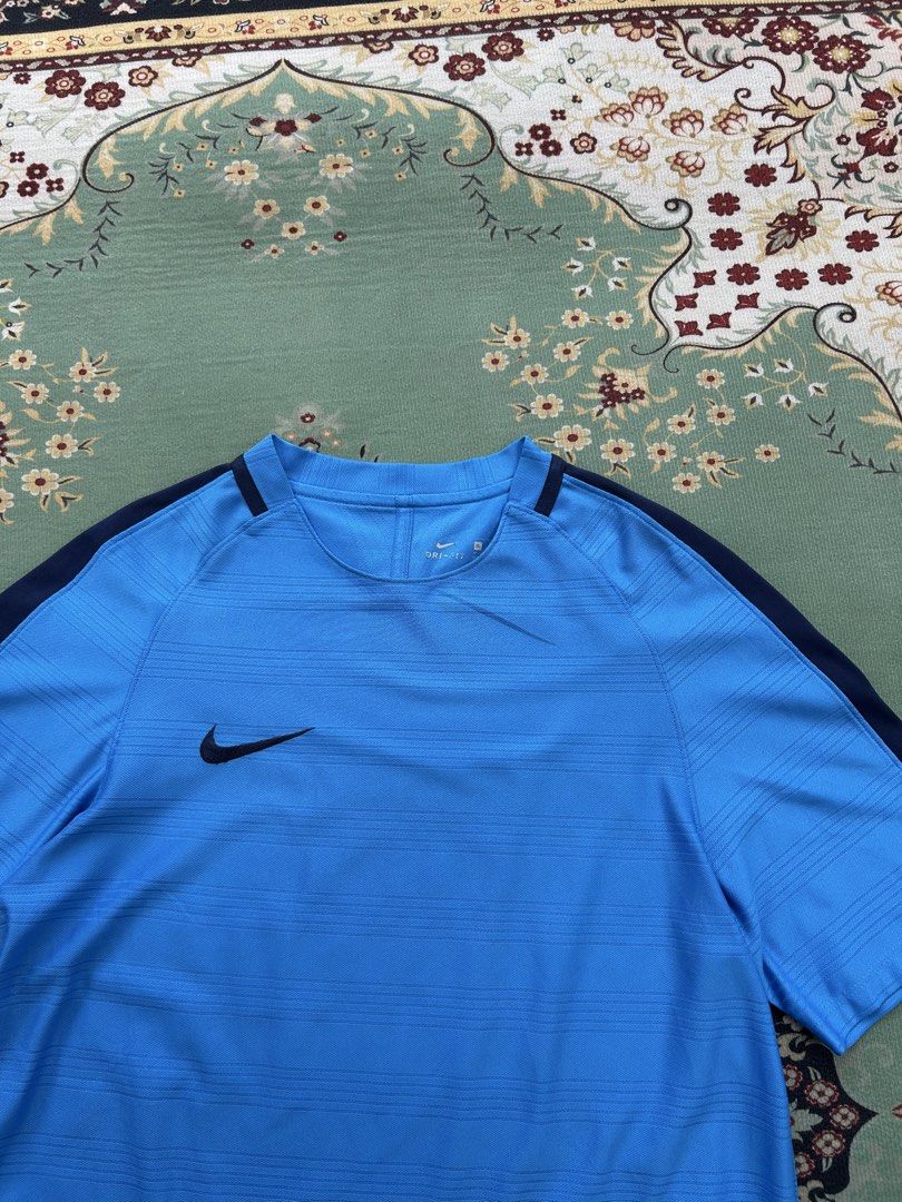 Nike Dri-fit Tee (Category: Activewear) located in Angeles City. Submitted by outboxph (Listing ID 1448637587, Image 3). Description: CODE: Pi32 Authentic/Legit with tag and wash tag Size: XL on tag Dimensions: 29L x 20W Sleeve Length: 8L Condition: 9/10 .