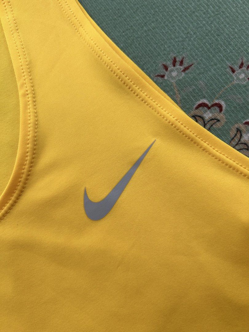 Nike Pro Combat Compression Tank Top (Category: Activewear) located in Angeles City. Submitted by outboxph (Listing ID 1448638957, Image 3). Description: CODE: Pi38 Authentic/Legit with tag and wash tag Size: Large on tag Dimensions: 27L x 16W Condition: 9/10 .