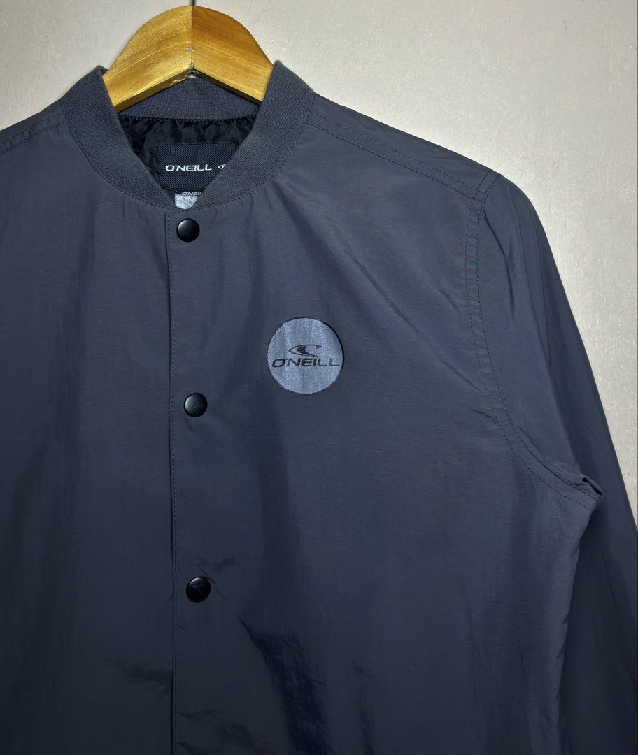 Oneill (Category: Coats, Jackets and Outerwear) located in Dumaguete. Submitted by delfinds (Listing ID 1448512307, Image 3). Description: O’NEILL Roster Franchise jacket (nylon material) XL on tag best fit to medium Dimes: Width 20.5 / Length 26.5 Excellent condition 9.8/10 color rate No issue Loc: Dumaguete City, Negros Oriental 📩📩📩 .