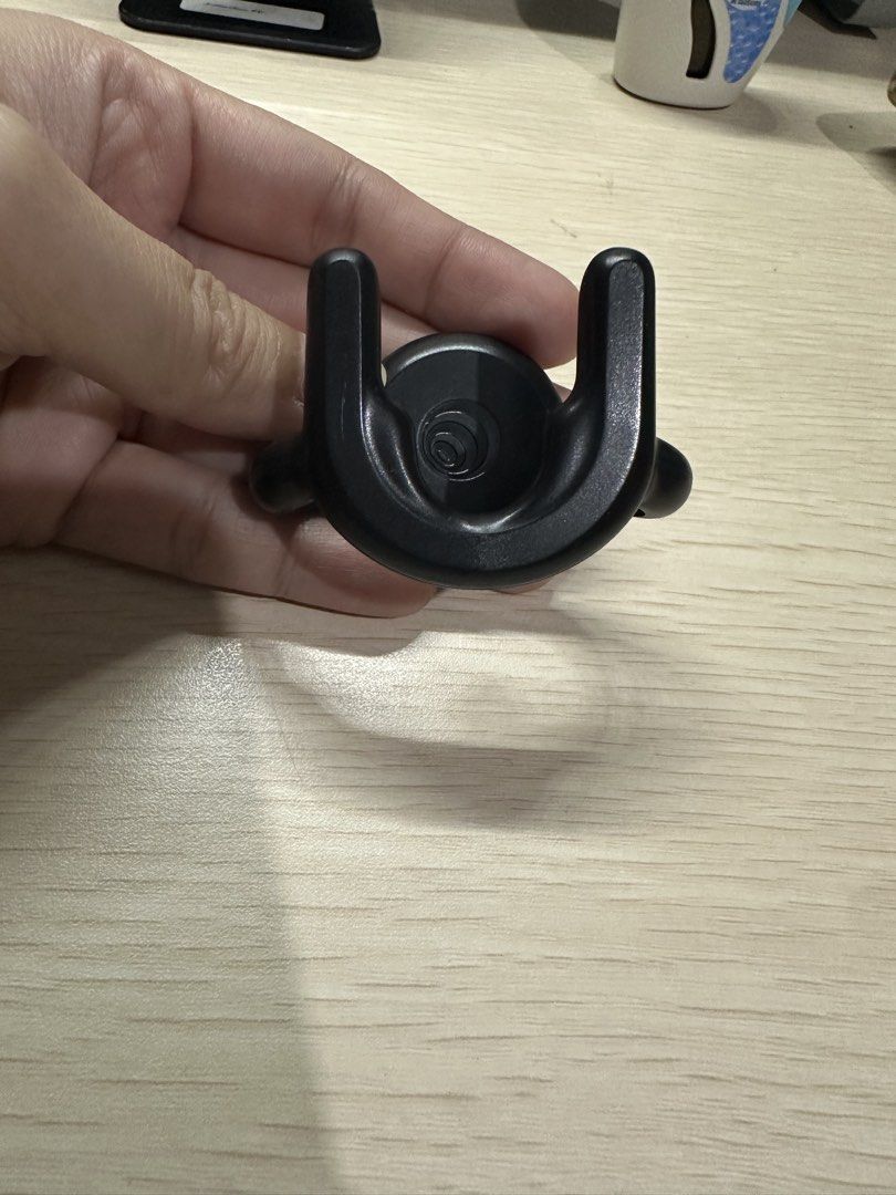 PopSockets PopMount 2 - The Premium Phone - Multi-Surface Black (Category: Mounts & Holders) located in Manila. Submitted by shopkriscloset (Listing ID 1448595479, Image 1). Description: Bought for 599. Need to replace only the sticky part of the mount. Please make time to read and/or checkout the photos. * no more box, no inclusions.