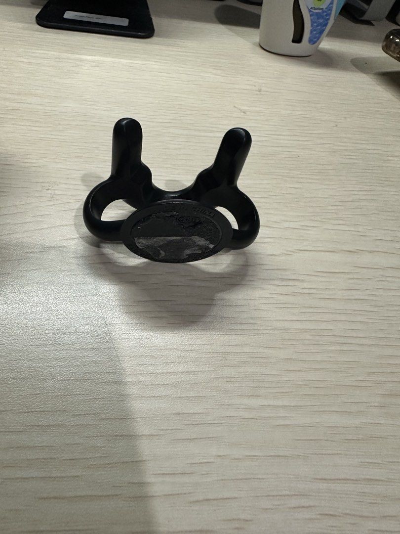 PopSockets PopMount 2 - The Premium Phone - Multi-Surface Black (Category: Mounts & Holders) located in Manila. Submitted by shopkriscloset (Listing ID 1448595479, Image 3). Description: Bought for 599. Need to replace only the sticky part of the mount. Please make time to read and/or checkout the photos. * no more box, no inclusions.