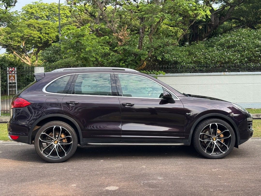 Porsche Cayenne Hybrid S 3.0A Tip Auto (Category: Used Cars) located in Singapore. Submitted by preciseauto (Listing ID 1448637592, Image 2). Description: 🔥🔥BOSS SAY ALL MUST GO CLEARANCE SALE🔥🔥 🚨CHEAPEST CARS IN THE MARKET🚨 🚘$500 DRIVEAWAY🚘 🏦LOWEST INTEREST FROM 1.48%🏦 🟢1 YEAR WARRANTY🟢 🔧FREE 1 YEAR SERVICING🔧 🏬 Vehicle 120 Points INSPECTION CHECK By In House Workshop BEFORE we put them for SALE 🚕 PHV Drivers Welcomed 🔁 High Tra