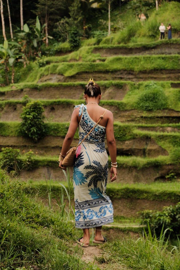 Printed Assymetrical Summer Midi Dress (Category: Dresses) located in Solano. Submitted by zaillan (Listing ID 1448675396, Image 3). Description: PRICE IS NEGO ❗️ perfect for beach ootd / boho themed parties used once only size xs.