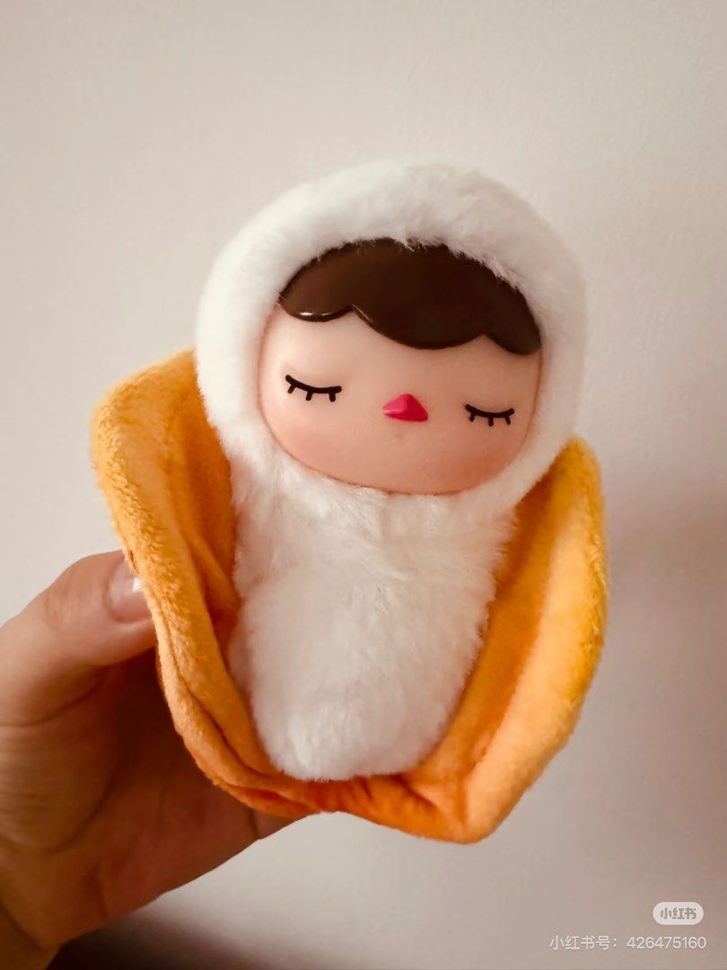 Pucky leaf baby plush sealed foil (Category: Designer & Blind Box Toys) located in Manila. Submitted by lebronlabubu (Listing ID 1448518093, Image 1). Description: pic for reference BRANDNEW.