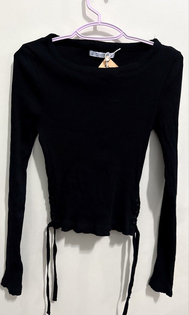 Pull & bear top (Category: Longsleeves) located in Shah Alam. Submitted by jaycoolmall (Listing ID 1448487024, Image 1). Description: .