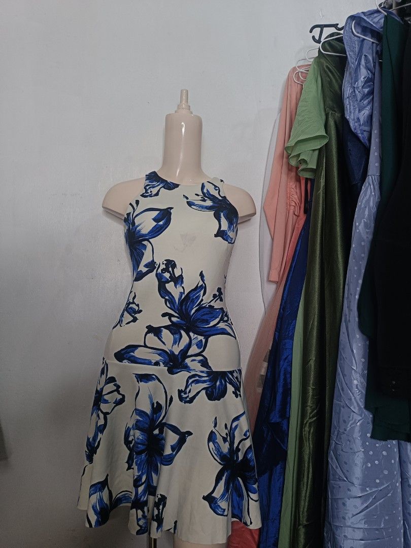 Ralph lauren dress (Category: Dresses) located in Santa Cruz, Pampanga. Submitted by uscanada (Listing ID 1448695475, Image 2). Description: ✨ralph lauren double lining dress ✨as is ✨may stain not sure if maalis, kindly check 3rd photo xs on tag keri xs-semi large.