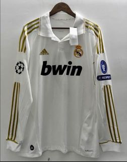 (Category: ) located in . Submitted by calcio_sport_jersey (Listing ID 1448649976, Image 1). Description: .