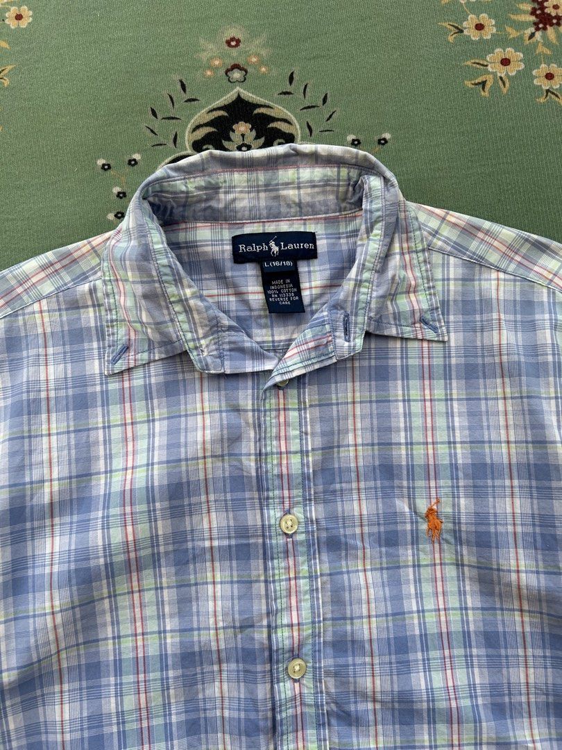 RL Checkered Button-up (Category: Formal Shirts) located in Angeles City. Submitted by outboxph (Listing ID 1448623771, Image 3). Description: CODE: Pi17 RL Checkered Button-up Authentic/Legit with tag and wash tag Size: Large on tag Dimensions: 27.5L x 20W Sleeve Length: 8.5L Condition: 9/10 .