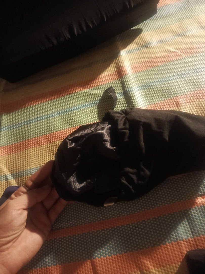 Satin lined bennie Unisex (Category: Caps & Hats) located in Aparri. Submitted by jackdeclutter1111 (Listing ID 1448684097, Image 2). Description: See photo as reference As is.