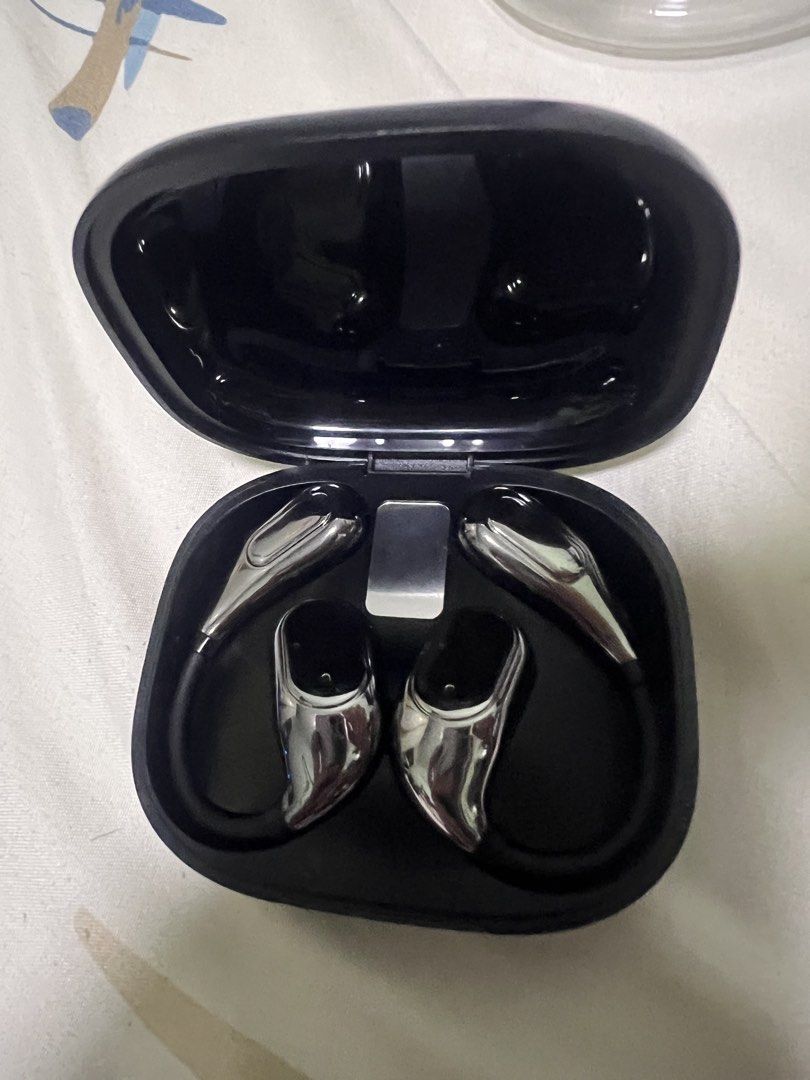 SHENGLANDUN Wireless Earbuds with Charging Case