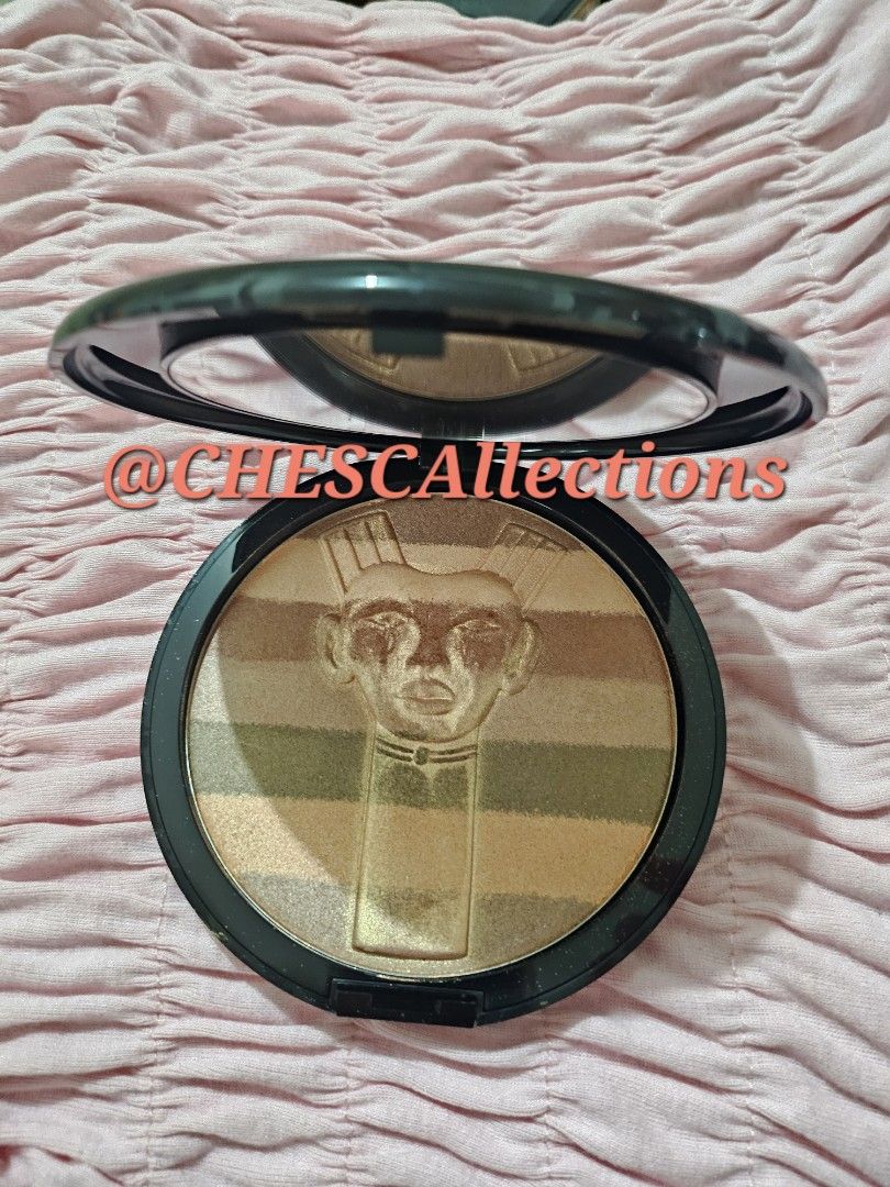 SIGNITURE CLUB A HIGHLIGHTER (Category: Makeup) located in Mandaluyong City. Submitted by cheesecake_13 (Listing ID 1448564222, Image 2). Description: USED FEW TIMES TO SWATCH only.
