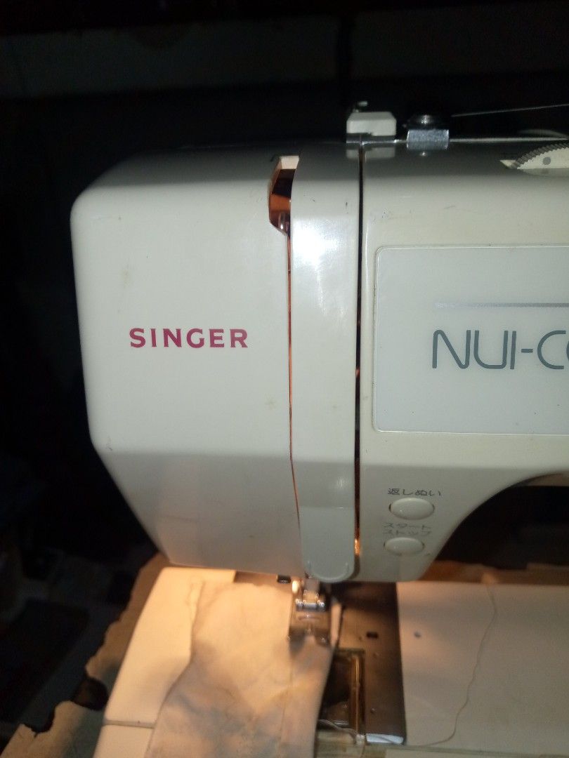 SINGER NUI-COM DX 5550 (Category: Craft Supplies & Tools) located in General Santos City (Dadiangas). Submitted by evolveorrepeat1991 (Listing ID 1448605550, Image 3). Description: SINGER NUI-COM DX 5550 features a digital display and an integrated light. Type: Computerized sewing machine Features: Includes 21 stitch patterns, a digital display for stitch settings, and a built-in work light *110 vlts *push botton *easy to operate *Stitch all work