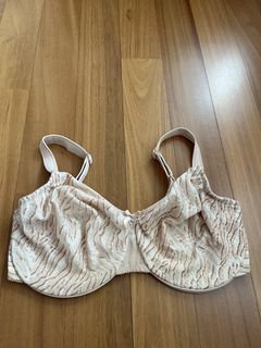 (Category: ) located in . Submitted by ladyshop01 (Listing ID 1448519352, Image 1). Description: .