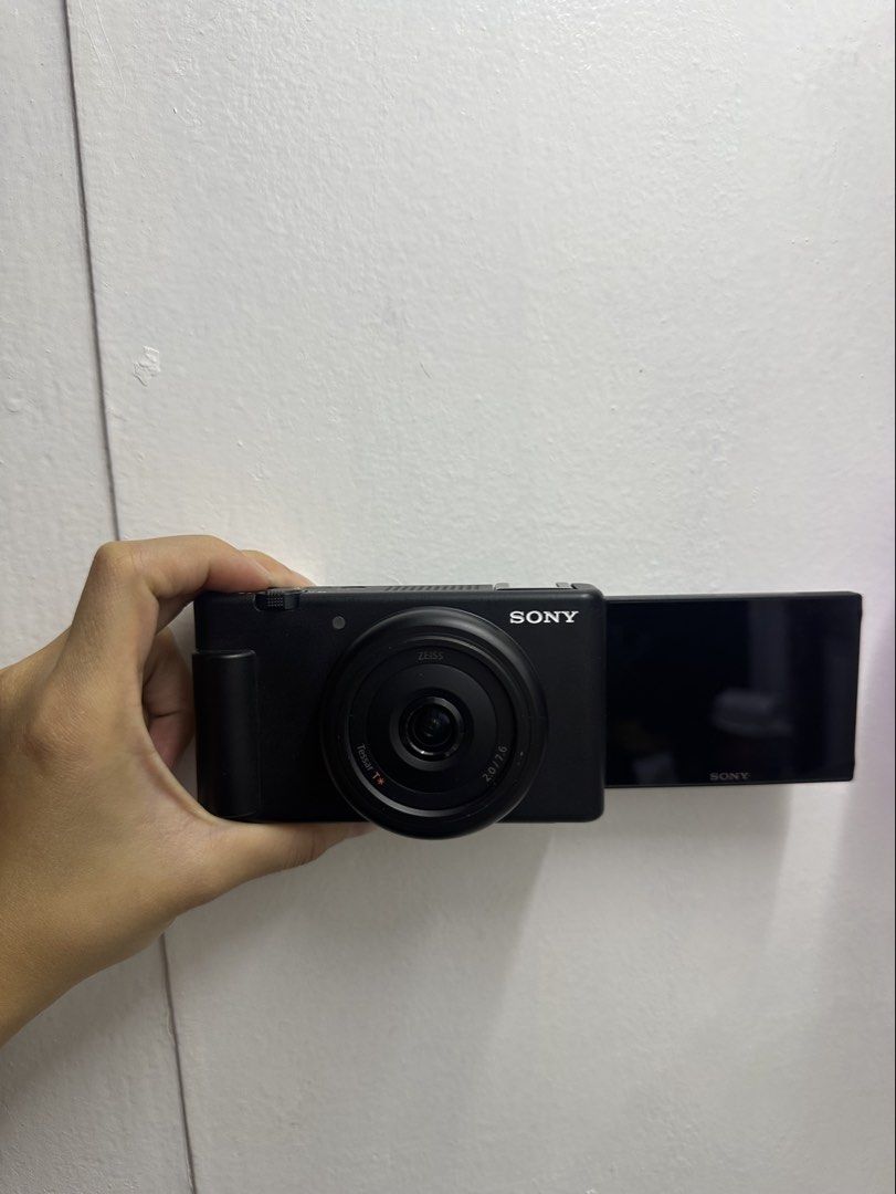 Sony ZV-1F (Category: Cameras) located in Paranaque City. Submitted by otneimrazzle (Listing ID 1448653139, Image 1). Description: selling my Sony ZV-1F, bought last February 2026. still in excellent condition and well taken care of. inclusions: • complete box • sony original battery • sony SD card (64 GB) • charging cord/cable • wind muff • FREE Ulanzi VL49 RGB Mini Video Light perfect for vlogging! Price: ₱24,500.