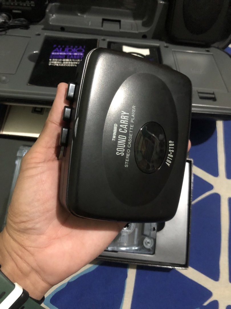 Soundcarry stereo system compo twinbird (Category: Portable Music Players) located in Quezon City. Submitted by markgolveo (Listing ID 1448607845, Image 2). Description: Soundcarry stereo system compo twinbird stereo cassete player with radio portable system with hard case Interconnects unit with each other Am fm unit works well , left speaker plays well all units are AA battery operated, with earphones Free macbeth double audio tape And extra ca