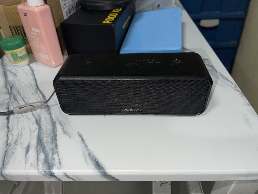 Soundcore 3 Bluetooth Speaker (Category: Soundbars, Speakers & Amplifiers) located in Navotas City. Submitted by imlambertf (Listing ID 1448639386, Image 2). Description: - Top controls: Power, Volume, Play/Pause, Bluetooth and ALL ARE STILL WORKING! STILL CRISPY! 100% CRISPY PA RIN ANG MGA BUTTONS. - Includes a convenient strap - Shows fully signs of wear. Malagkit na hawakan kasi gawa siya sa goma/rubber, bilhan niyo na lang ng case. - Fully fu