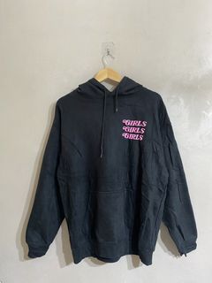 (Category: ) located in . Submitted by wardrobe_ubec (Listing ID 1448512553, Image 1). Description: .