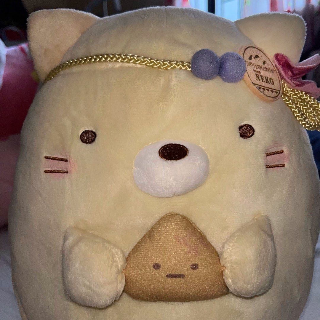 Sumikko Gurashi Neko Stuffed Plush Toy San-X (Category: Plushies & Soft Toys) located in Tarlac. Submitted by koribaby (Listing ID 1448602949, Image 1). Description: Brand New Cutie Sumikko Gurashi Neko 💛 Medium Plush Toy 🥰 Mop: g-app Mod: J&T Feel Free to Inquire 🤍.