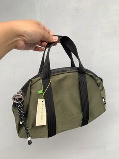 (Kategori: ) berada di . Dikirim oleh hilystuff2nd (ID iklan 1448493906, Gambar 1). Deskripsi: .