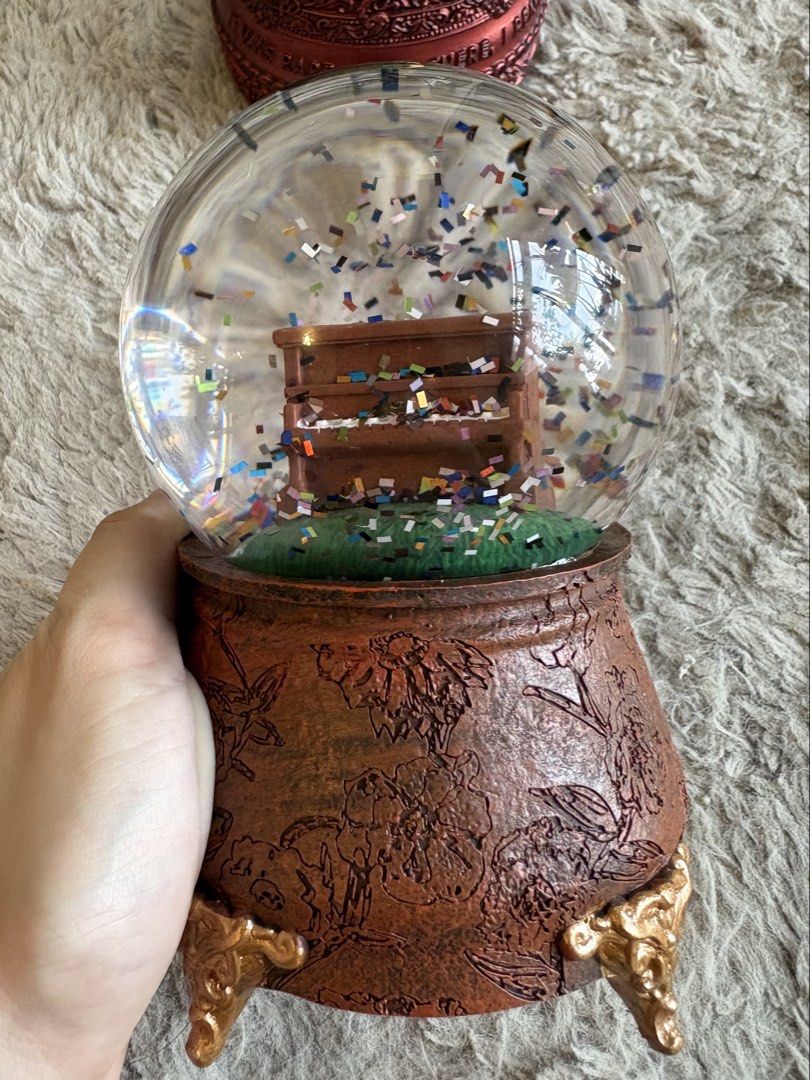 Taylor Swift The Eras Tour Snow Globe (Category: Western Merchandise) located in Pasig City. Submitted by jamcy31 (Listing ID 1448502462, Image 2). Description: Comes with box, mint condition Plays “You’re On Your Own, Kid” (Live from Taylor Swift, The Eras Tour version) featuring The Eras Tour acoustic piano with multi color confetti and base with “Taylor Swift The Eras Tour logo and flower design. .
