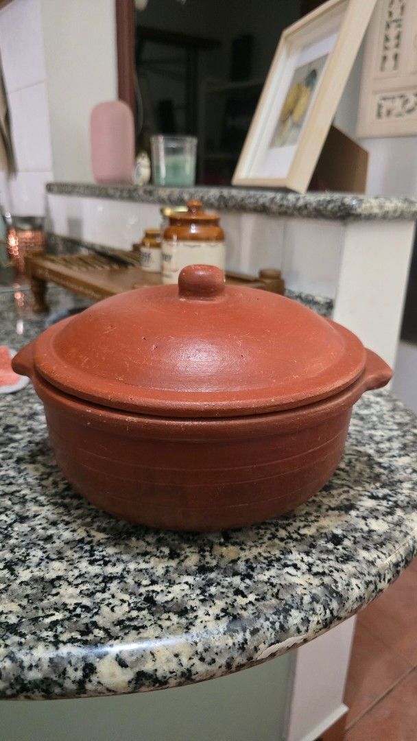 Terracotta Clay Cooking Pot with Lid