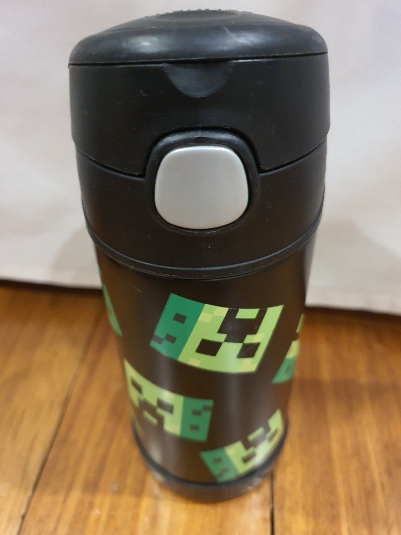 Thermos minecraft water tumbler authentic (Category: Water Bottles & Tumblers) located in Taguig. Submitted by supernova888 (Listing ID 1448489906, Image 2). Description: authentic sl neg.