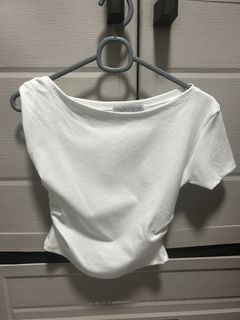 (Category: ) located in . Submitted by shopaholic_secrets21 (Listing ID 1448589227, Image 1). Description: .