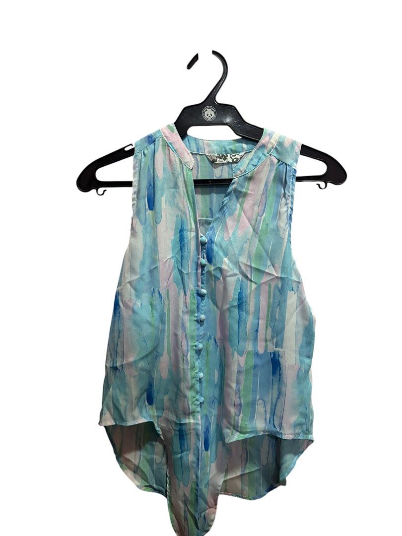 Tie Dye Sleeveless (Category: Sleeveless) located in Cabanatuan. Submitted by sabbbiee (Listing ID 1448649745, Image 1). Description: 🌷 Decluttering my closet! Selling my pre-loved clothes that are still in great condition. Affordable prices, well-loved, and located in Cabanatuan City. Shipping fee is shouldered by the buyer. Feel free to message me for more details! 💕.