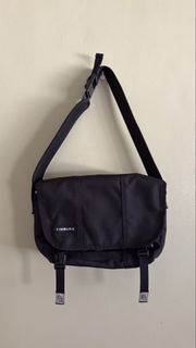 (Category: ) located in . Submitted by digitalthrifting (Listing ID 1448595904, Image 1). Description: .