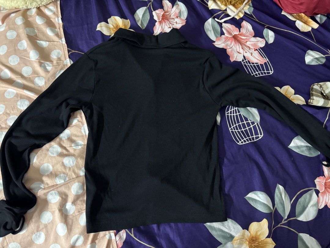 TOP ATASAN COLORBOX FIT BODY WANITA LENGAN PANJANG FIT PINGGANG (Kategori: Atasan) berada di Surabaya. Dikirim oleh krispiomelet (ID iklan 1448527115, Gambar 3). Deskripsi: PEMAKAIAN SEKALI.