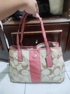 (Kategori: ) berada di . Dikirim oleh quinara.original.bag (ID iklan 1448634658, Gambar 1). Deskripsi: .