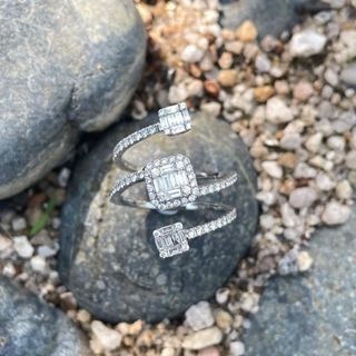 (Category: ) located in . Submitted by lovelotsdiamondd (Listing ID 1448559030, Image 1). Description: .